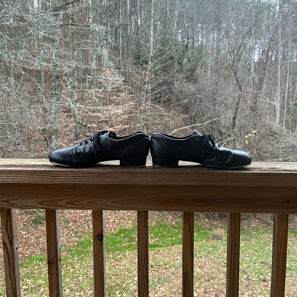 Capezio Tap Shoes, Black, Size 10-1/2 - Picture 2 of 5